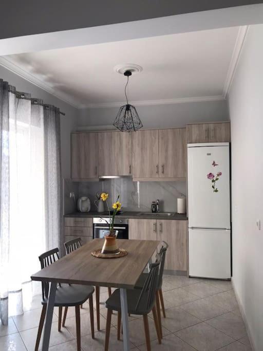 Three Graces In Nafplio Apartment ภายนอก รูปภาพ
